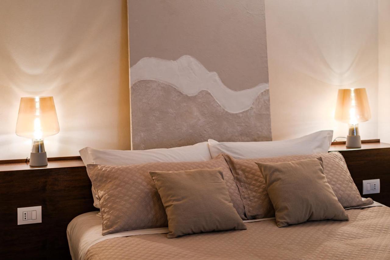 Helloapulia Charming Palazzo Clemente - Self-Catering Suites With Aircondition Monopoli Ngoại thất bức ảnh