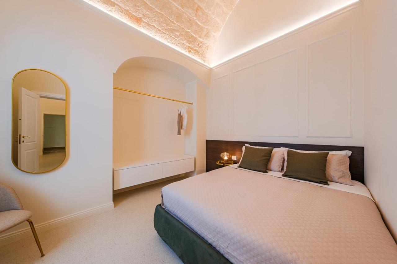Helloapulia Charming Palazzo Clemente - Self-Catering Suites With Aircondition Monopoli Ngoại thất bức ảnh