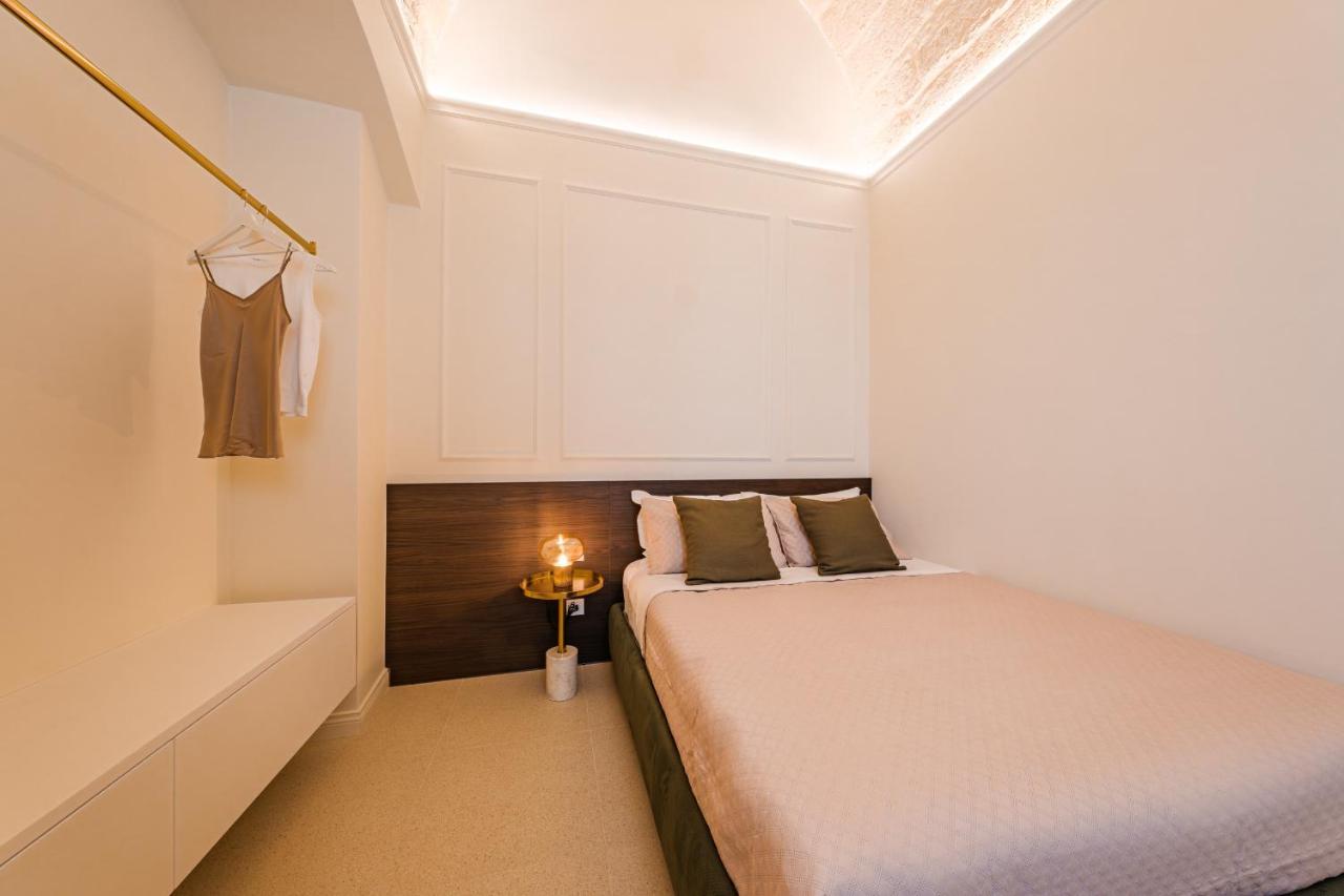 Helloapulia Charming Palazzo Clemente - Self-Catering Suites With Aircondition Monopoli Ngoại thất bức ảnh