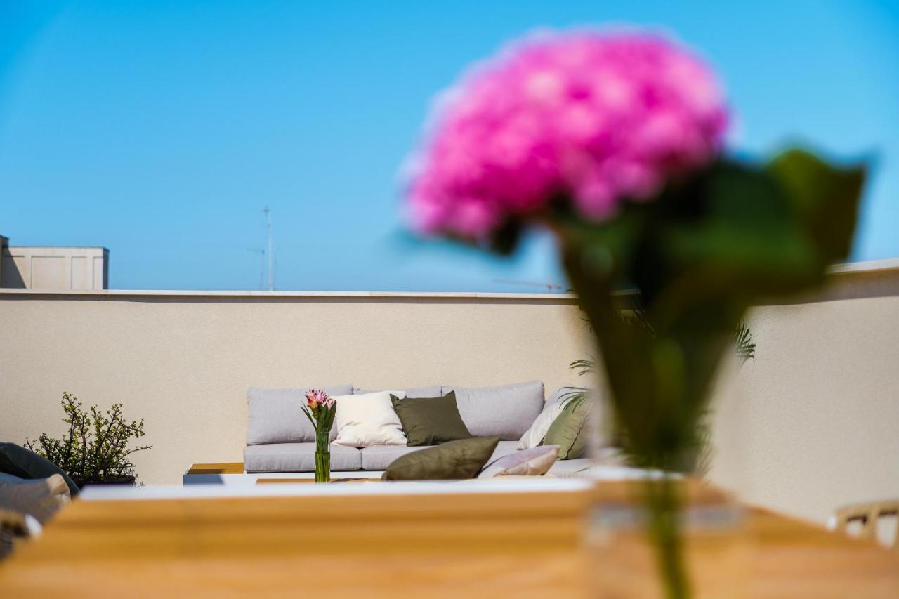 Helloapulia Charming Palazzo Clemente - Self-Catering Suites With Aircondition Monopoli Ngoại thất bức ảnh