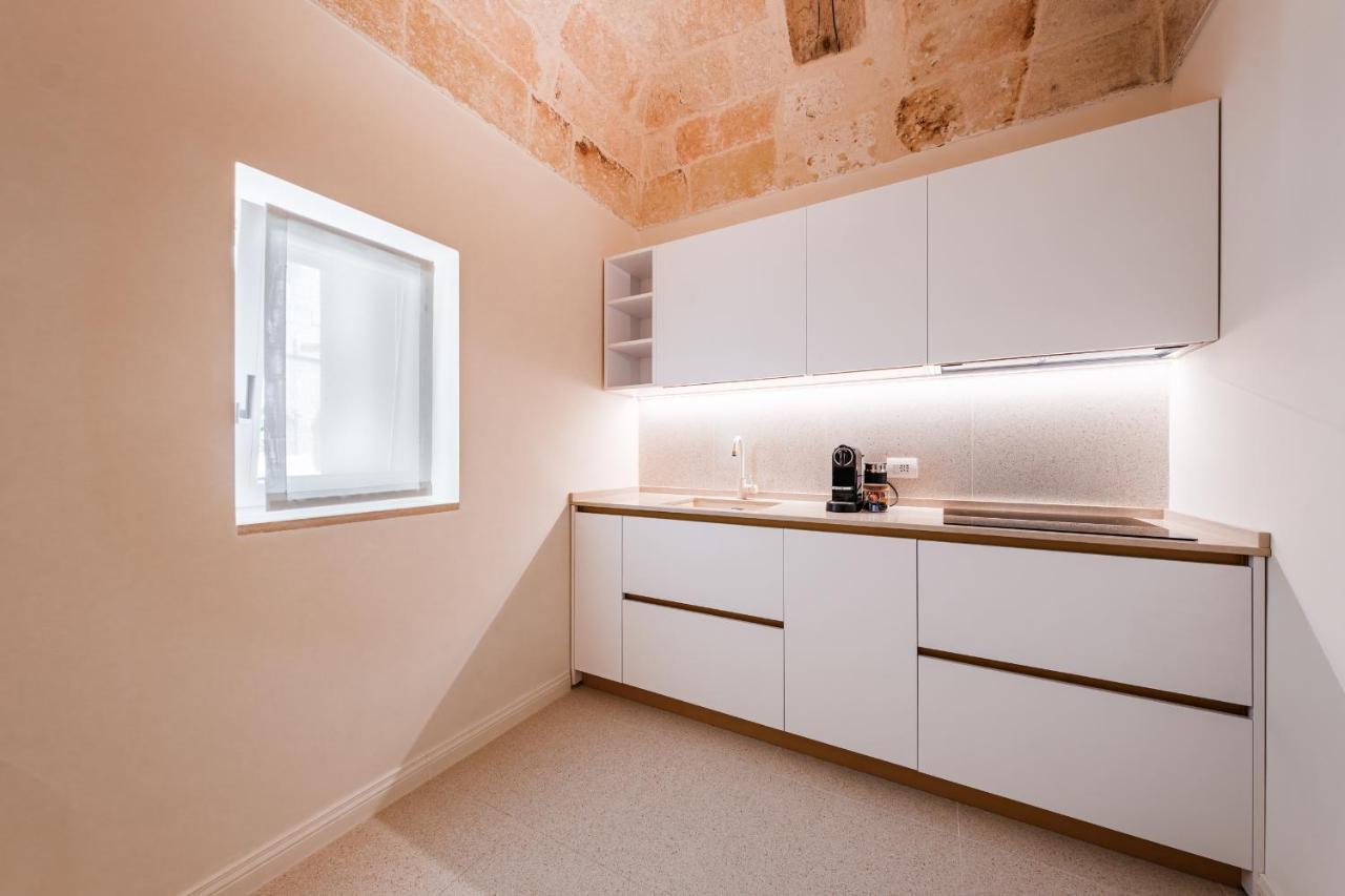 Helloapulia Charming Palazzo Clemente - Self-Catering Suites With Aircondition Monopoli Ngoại thất bức ảnh