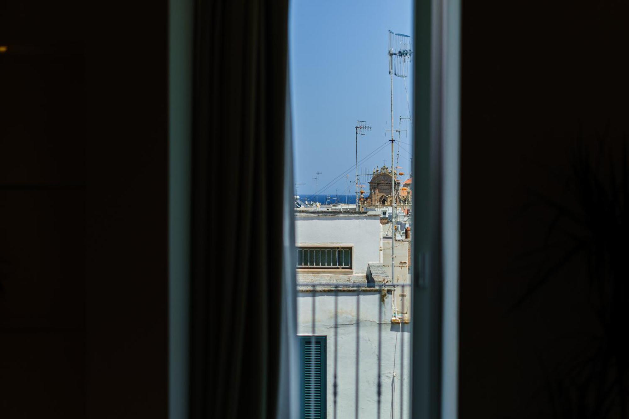 Helloapulia Charming Palazzo Clemente - Self-Catering Suites With Aircondition Monopoli Ngoại thất bức ảnh