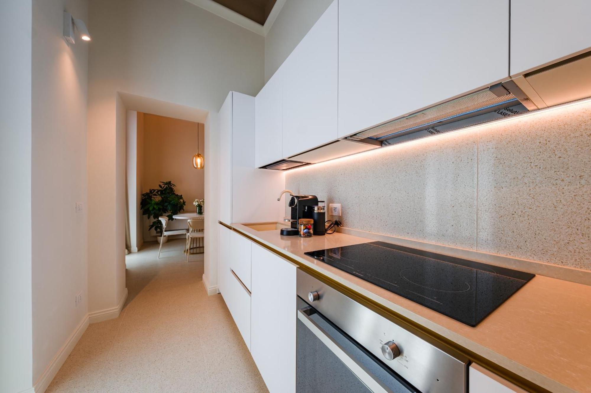 Helloapulia Charming Palazzo Clemente - Self-Catering Suites With Aircondition Monopoli Ngoại thất bức ảnh