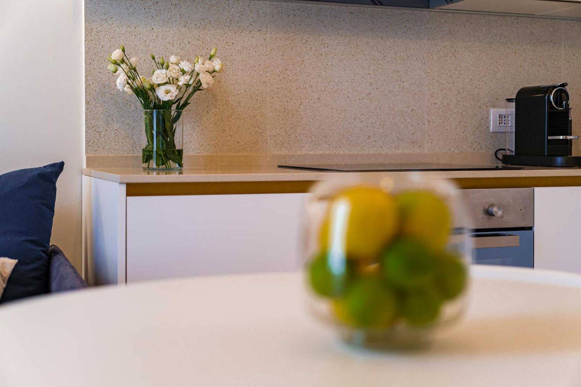 Helloapulia Charming Palazzo Clemente - Self-Catering Suites With Aircondition Monopoli Ngoại thất bức ảnh