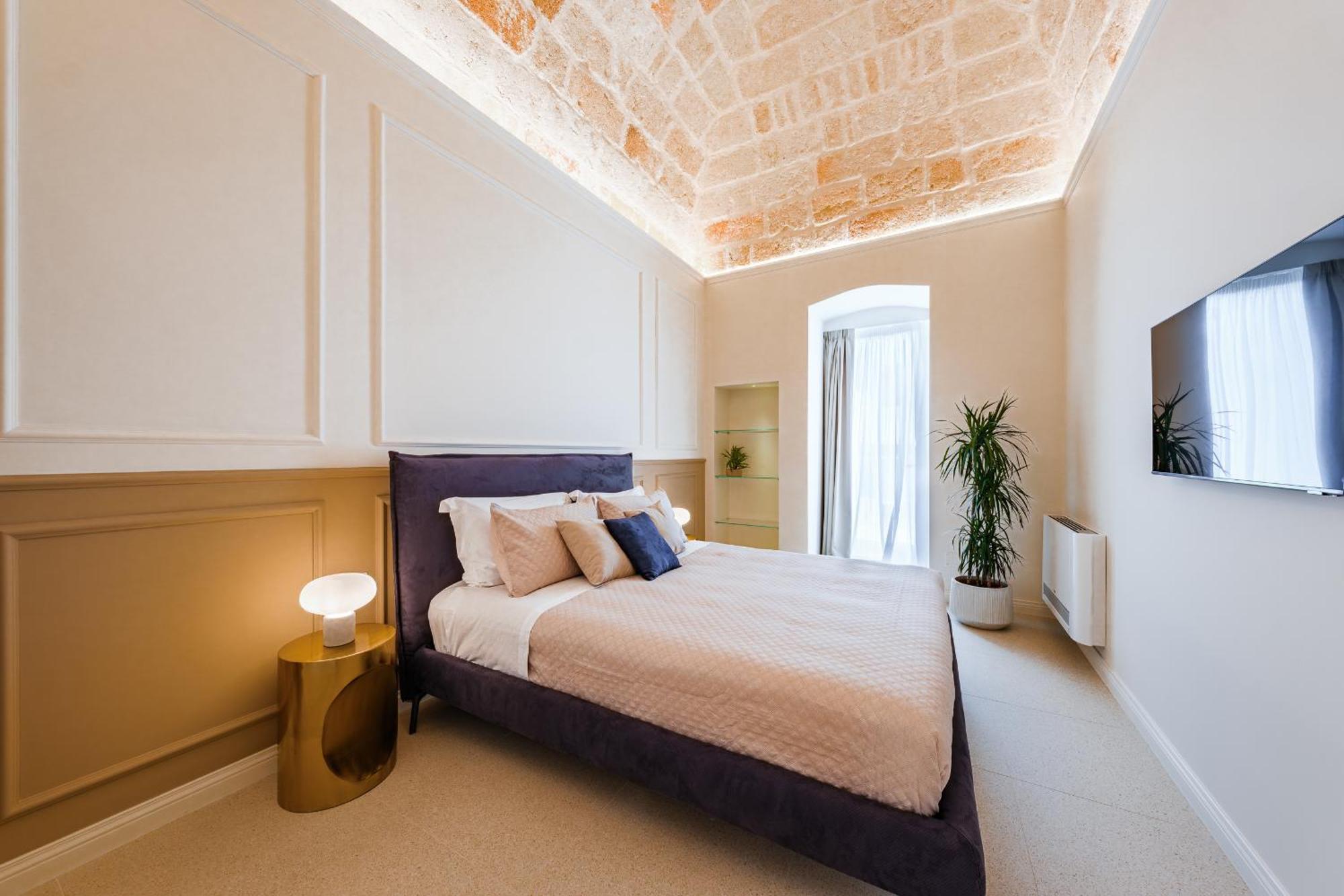Helloapulia Charming Palazzo Clemente - Self-Catering Suites With Aircondition Monopoli Ngoại thất bức ảnh